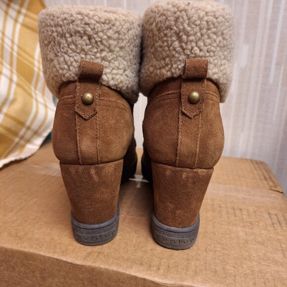 Easy Spirit "Evolve" Ankle Bootie - Size 8W - Picture 3 of 6